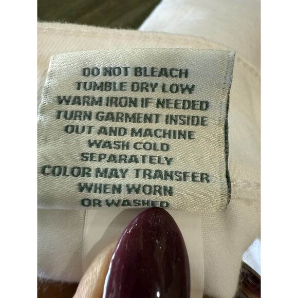 NWT Torrid Distressed White Denim Shorts W/ Crochet Lace Inset Sides Size 18 NEW - Picture 16 of 16